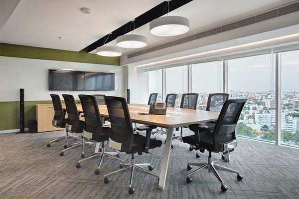 想找點(diǎn)小型辦公室裝修圖片看看，哪里比較多？