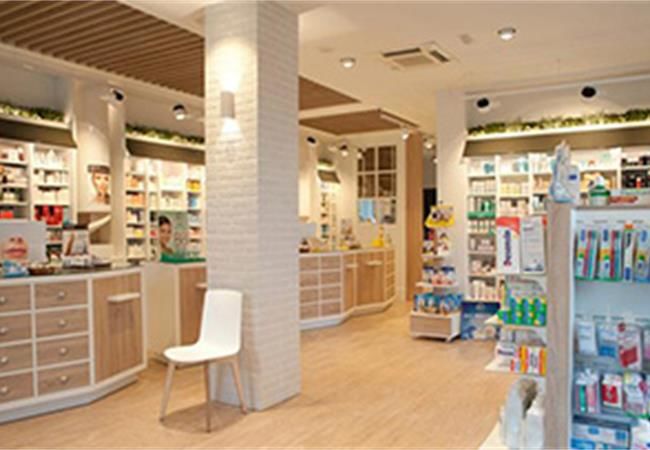 合肥藥店裝修大藥房設(shè)計中貨架布局的類型有哪些？