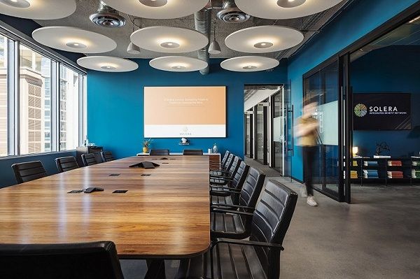 合肥落地式玻璃門辦公室設計