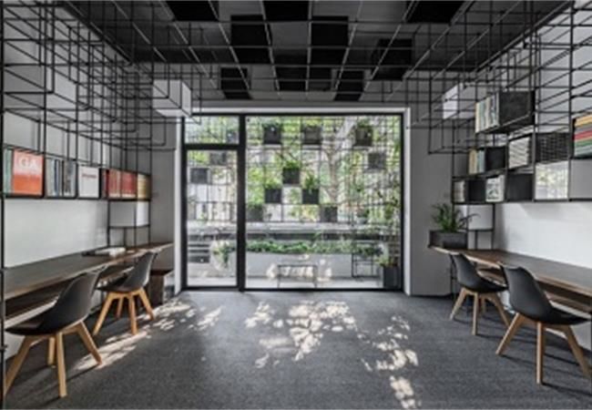 合肥鋼架結(jié)構(gòu)風(fēng)格創(chuàng)意辦公室裝修設(shè)計效果分析