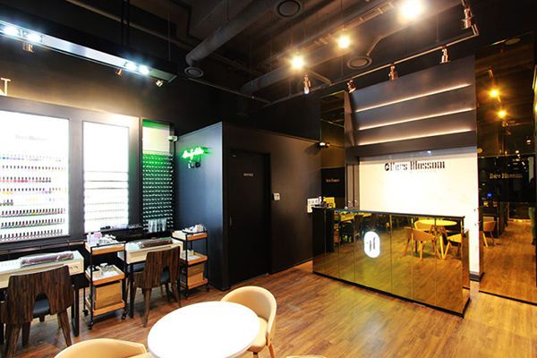 小型美甲化妝店裝修效果圖