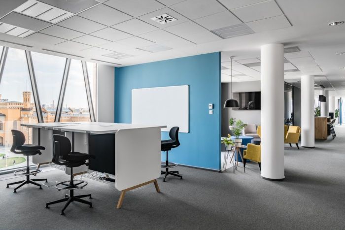 具備設(shè)計感的合肥IT公司辦公室裝修風格