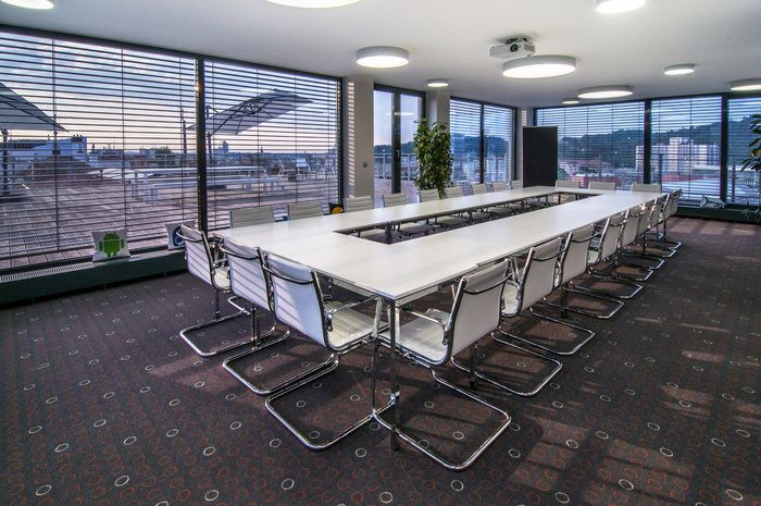 小型辦公室怎么裝修設(shè)計(jì)，可以做到小空間大用處