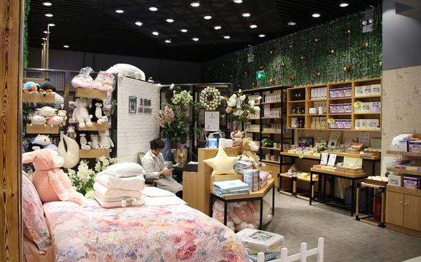 合肥家紡店如何設(shè)計上檔次家紡店裝修省錢方案