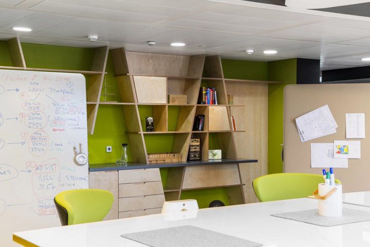 一家科技信息公司的辦公室應(yīng)該如何設(shè)計(jì)裝修