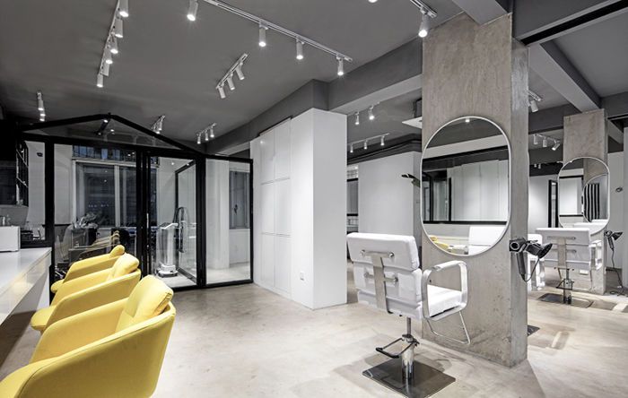 合肥工業(yè)風美發(fā)店裝修設(shè)計技巧,符合年輕人性格的裝修