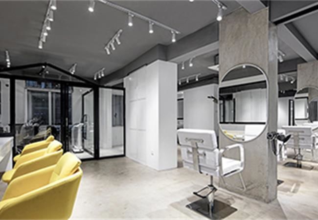 【合肥裝修公司】簡約美發(fā)店裝修設計風格效果圖讓設計更上檔次！