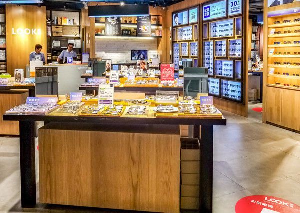 眼鏡店簡單裝修圖片,眼鏡店裝修簡約風(fēng)格注意的要點 眼鏡店簡單裝修圖片,眼鏡店裝修簡約風(fēng)格注意的要點