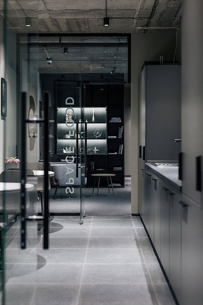 合肥工業(yè)風(fēng)辦公室裝修設(shè)計(jì)哪個(gè)裝修公司做的好？