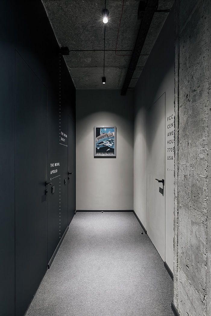 140平辦公室裝修工業(yè)風(fēng)走廊吊頂如何設(shè)計(jì)裝修