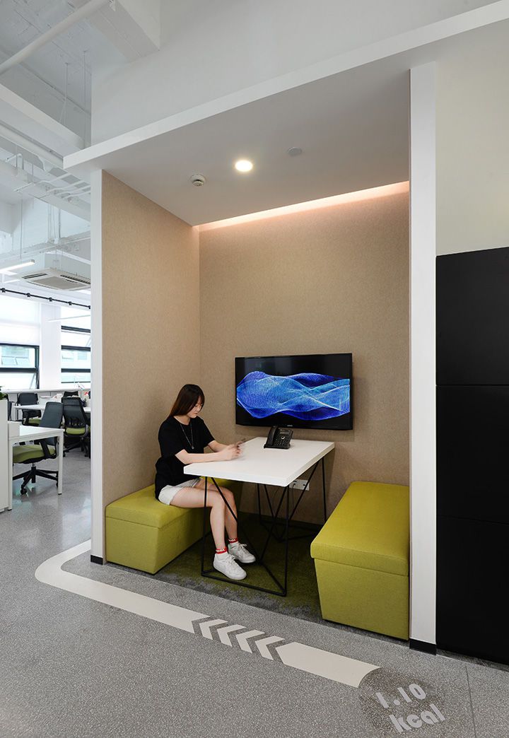 1000平米簡約辦公裝修效果圖,信息公司辦公室裝修案例效果圖