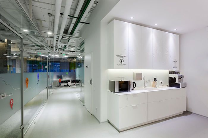 現(xiàn)代簡(jiǎn)約辦公室裝修效果圖