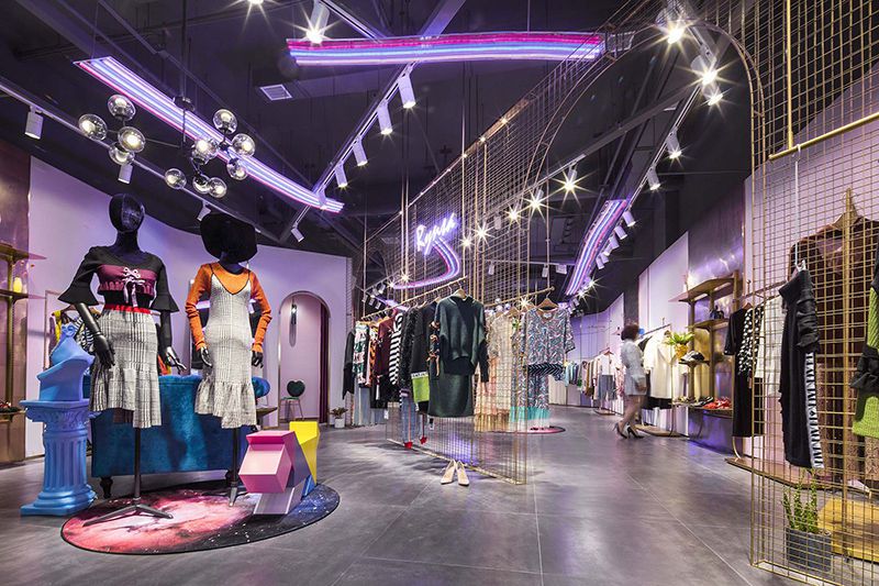 專賣店該如何去裝修設(shè)計(jì)？專賣店怎么選擇裝修公司？