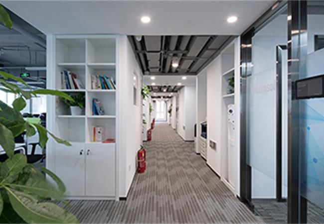 辦公室裝修地面鋪地毯好不好？