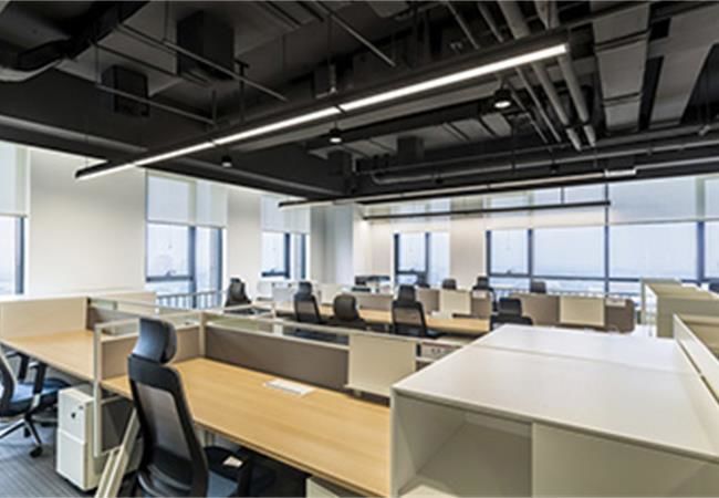 1000平工業(yè)風(fēng)辦公室裝修設(shè)計在單調(diào)中找尋新意