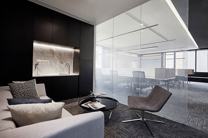 耳目一新的黑白調(diào)合肥辦公室裝修-卓創(chuàng)建筑裝飾