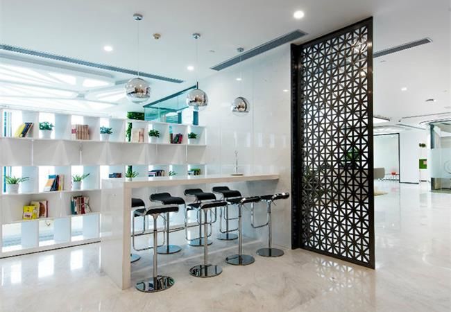 為何多數(shù)人都喜歡將辦公室裝修成開放式，有什么優(yōu)點？