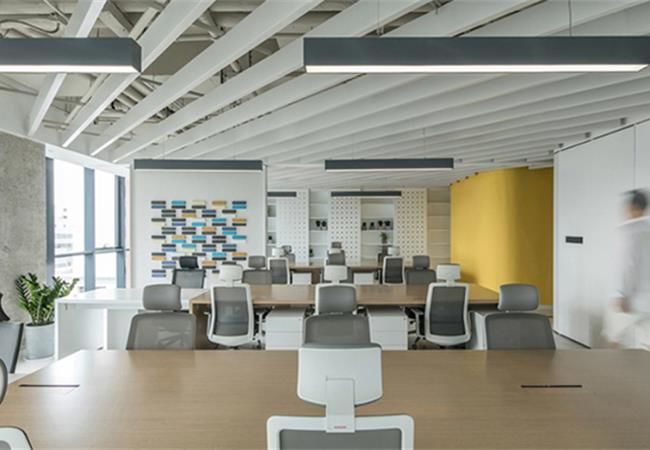 在合肥辦公室裝修中，常見的吊頂?shù)娘L(fēng)格有哪幾種