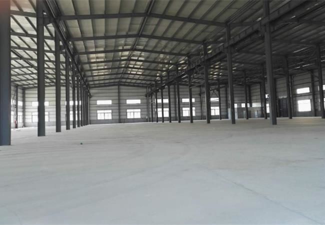 在進(jìn)行合肥廠房裝修隔斷時(shí)，要考慮哪幾個(gè)方面：