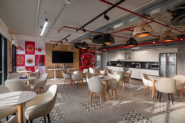 1600平辦公室裝修案例，辦公空間的蛻變之旅